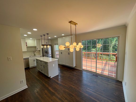 4th image of 507 Stafford Glen Ct
