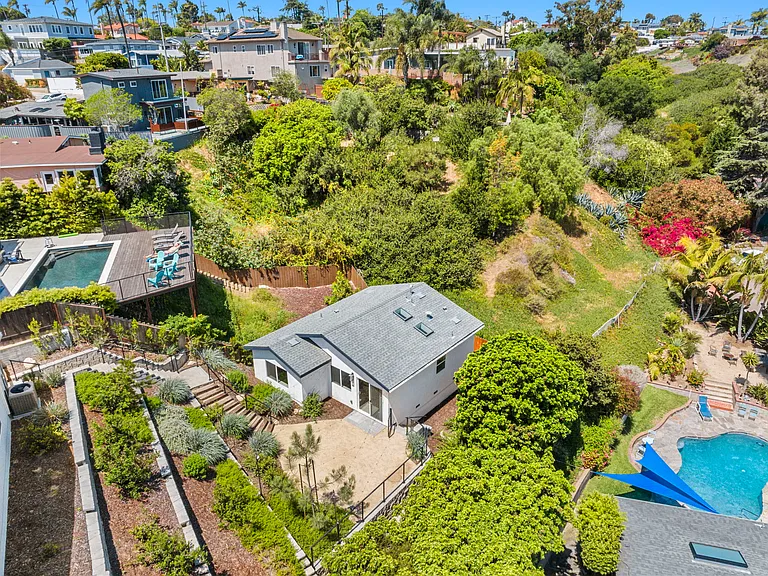 3604 Oleander Dr — Photo 7