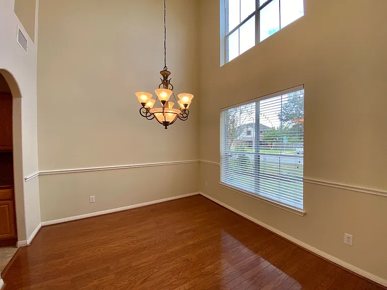 2314 Zoa Dr — Photo 5