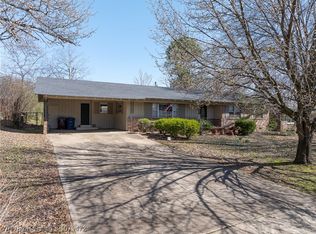 2909 S 32nd St, Fort Smith, AR 72903