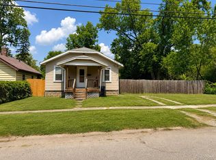 926 Clinton St, Flint, MI 48507