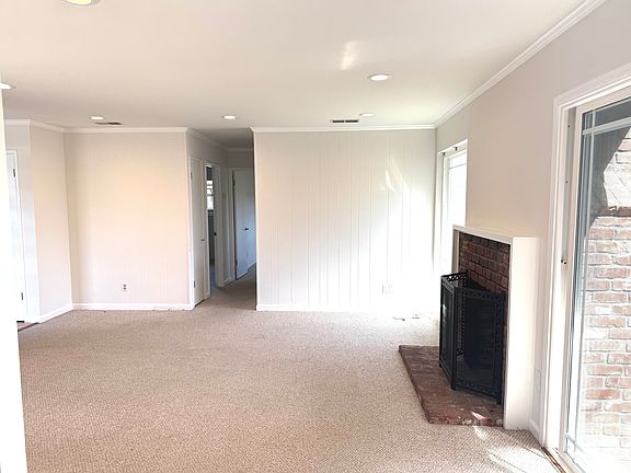 5th image of 1153 Sanchez Way #1153