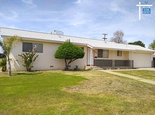 31 W Deodar Dr, Lemoore, CA 93245