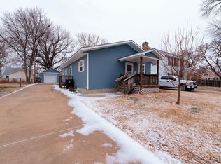 736 S 11th St, Salina, KS 67401