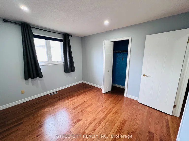 1279 Aldersbrook Rd — Photo 24