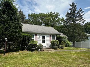 745 Monponsett St, Hanson, MA 02341