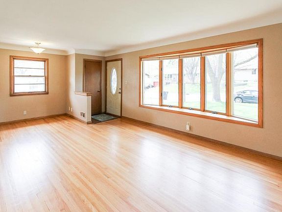 4th image of 2308 Auerbach Ave