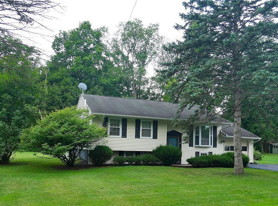 1st image of 11 University Dr
