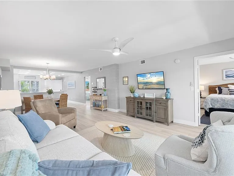 10684 Gulf Shore Dr #205 — Photo 3