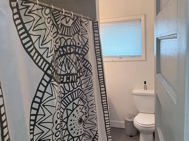 5806 Walnut St #1 — Photo 4
