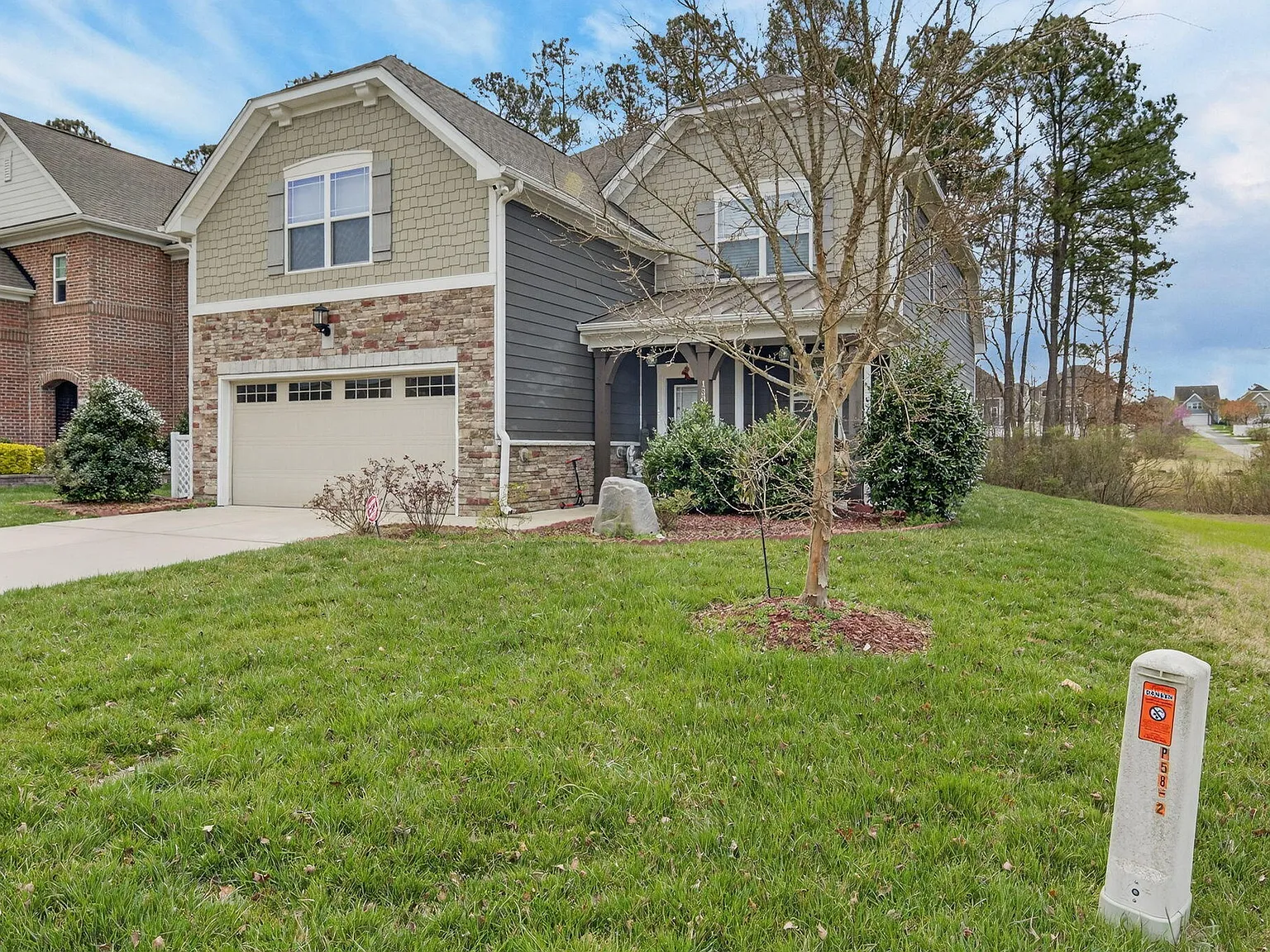 4 bed, 2876 sqft, $2,900 — Photo 3
