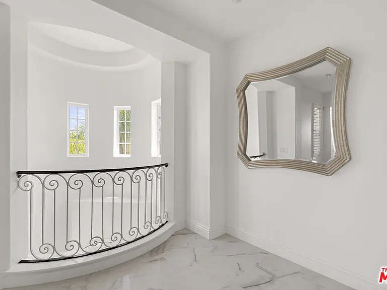 21615 Medina Estates Dr — Photo 22