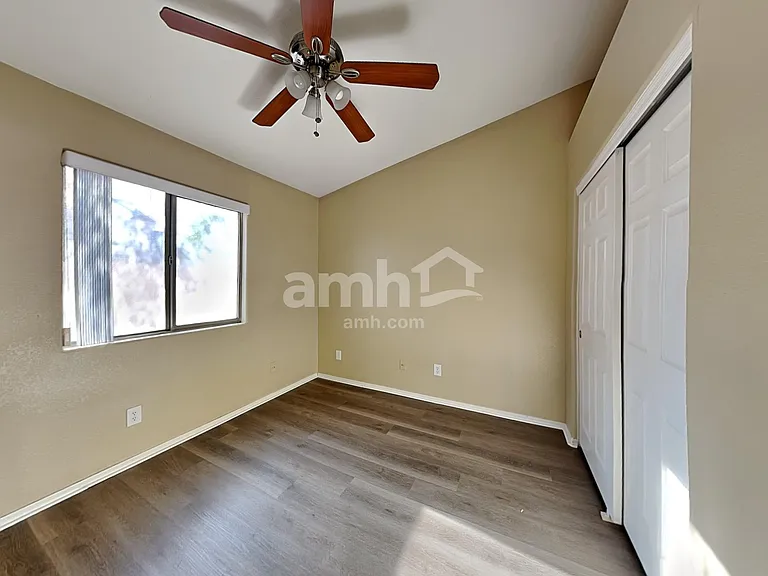 1925 E Palomino Dr — Photo 13