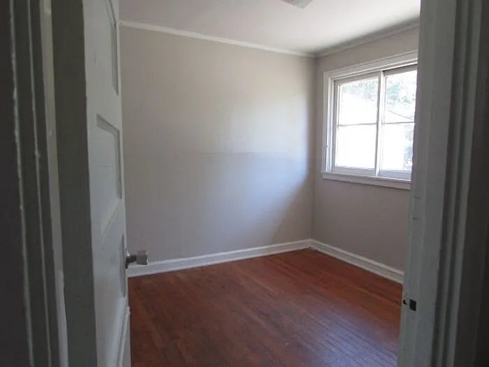 223 Highland Ave — Photo 6