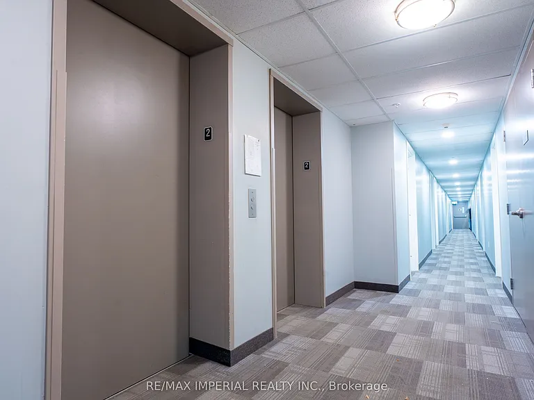 308 Lester St #210 — Photo 16