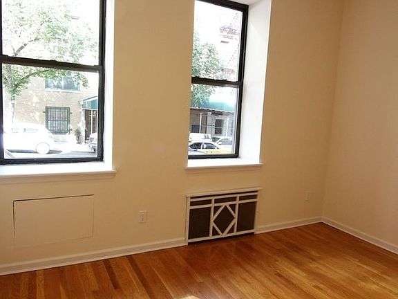 3rd image of 130 E 93rd St APT 3C