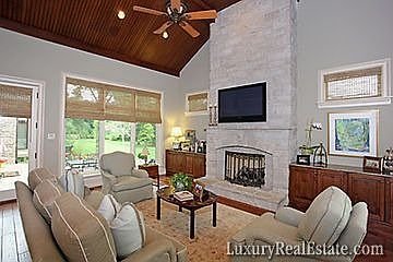 4th image of 15 Bridle Ln