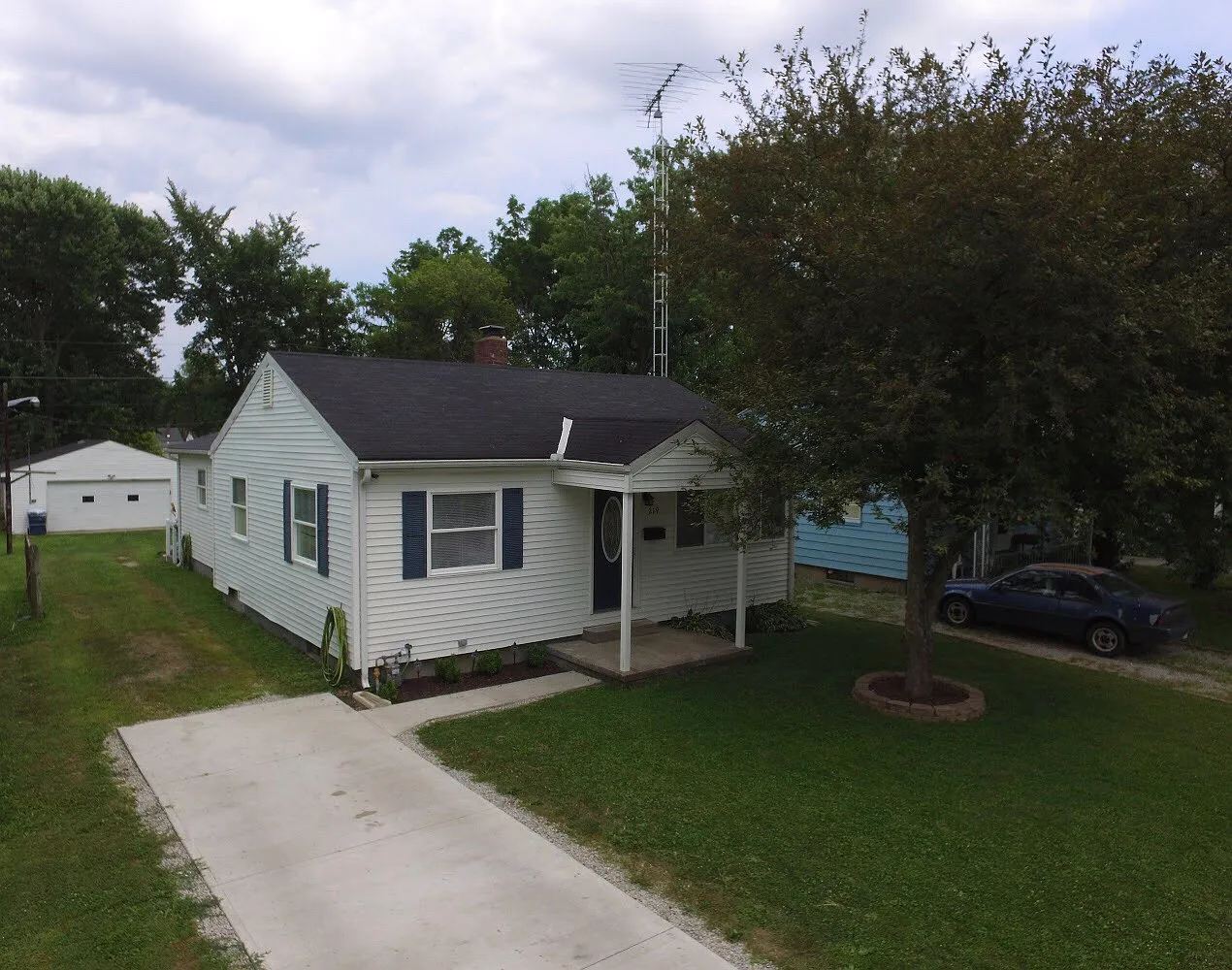 219 NW 17th St photo 1