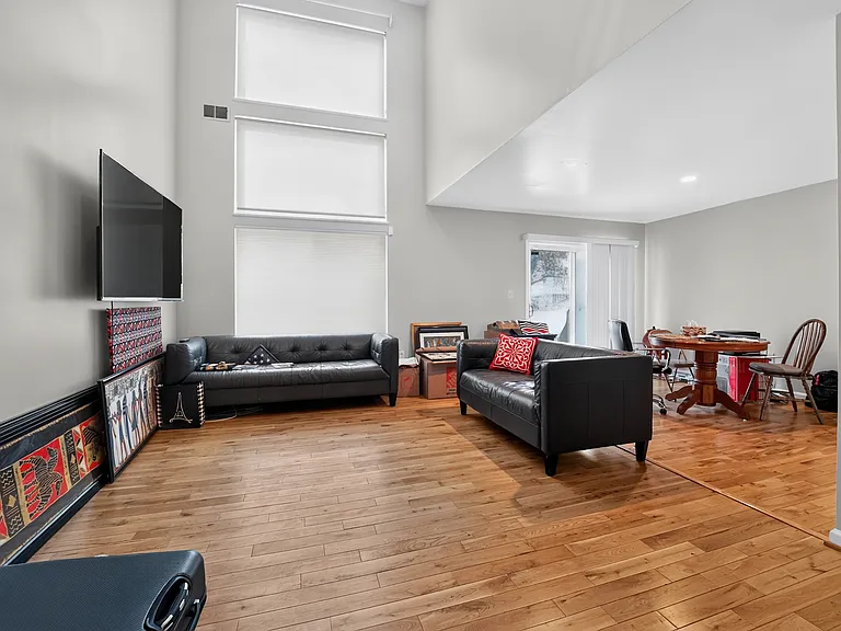 5607 Vantage Point Rd — Photo 15