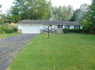 1571 State Rd, Webster, NY 14580