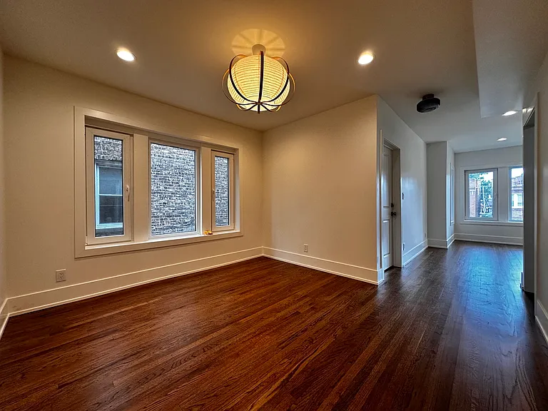 5346 W Montrose Ave #2 — Photo 5