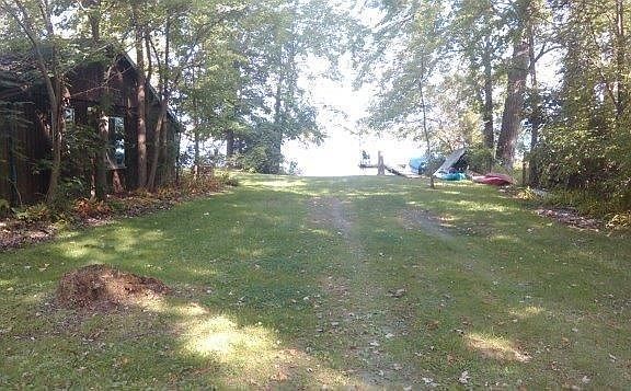 3rd image of 11852 Algonquin Dr