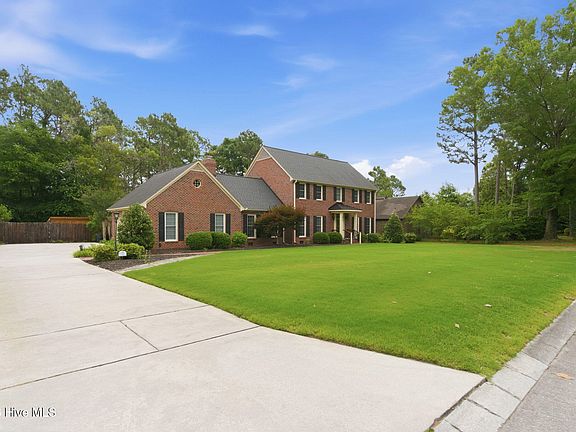 3rd image of 2317 Waverly Drive
