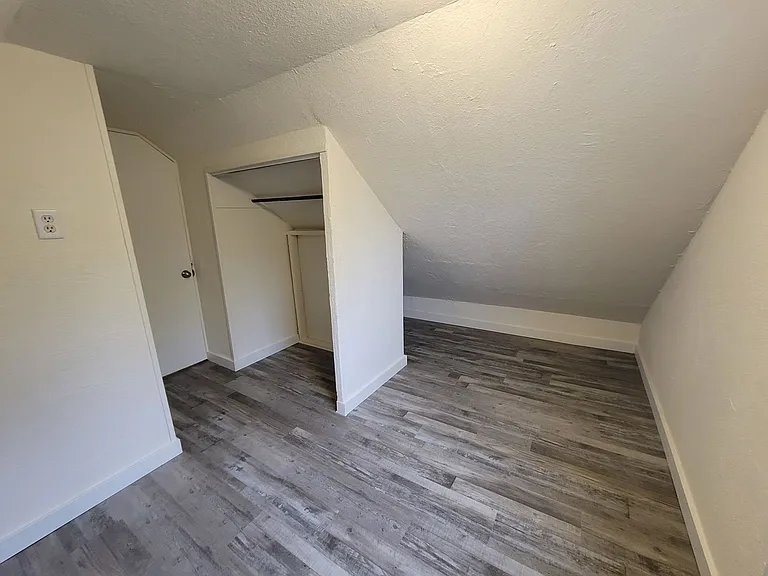1395 Rainbow Dr — Photo 7