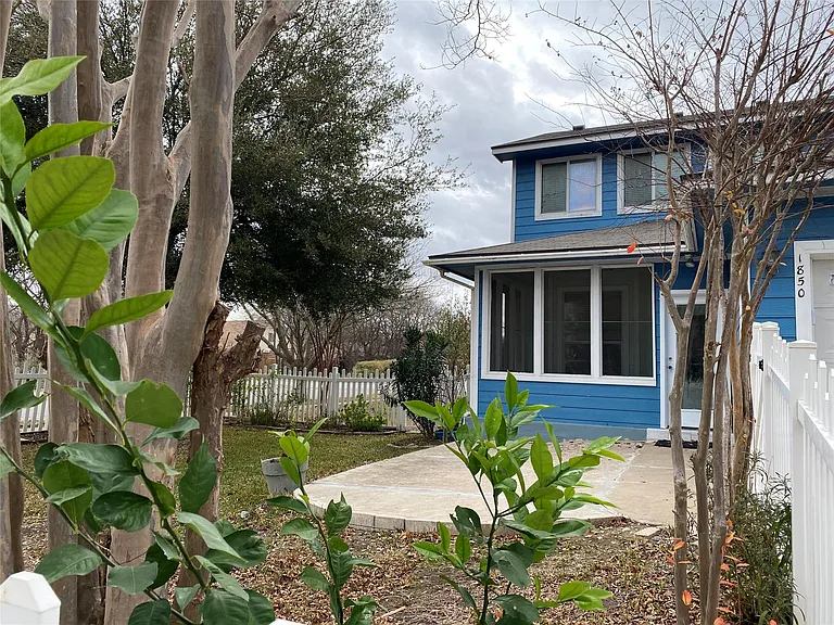 1850 Logan Dr — Photo 19