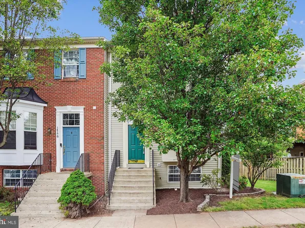 14176 Hunters Run Way, Gainesville, VA 20155