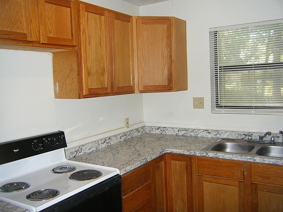 4th image of 905 E Brookwood Dr