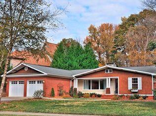 4101 Sharon View Rd, Charlotte, NC 28226