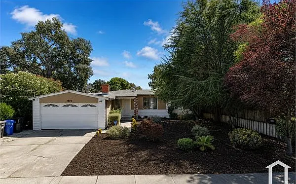 1970 Sunshine Dr — Photo 28