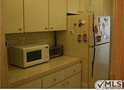 5th image of 100 South Blvd APT 2D
