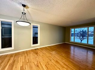 10423 40th Ave NW, Edmonton, AB