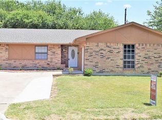 3013 Raton Dr, Fort Worth, TX 76116