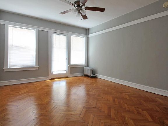 4th image of 422 Lake St APT I2