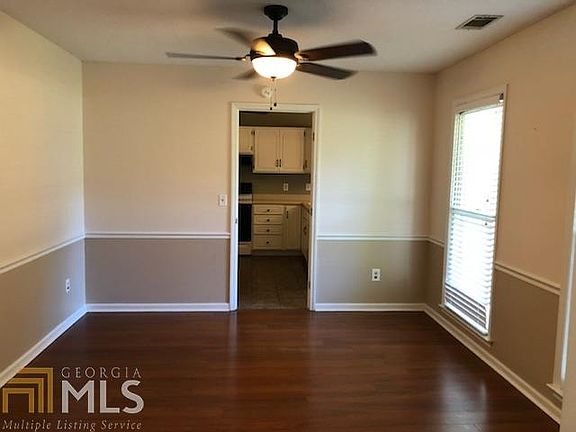 3rd image of 503 Saint Andrews Cir