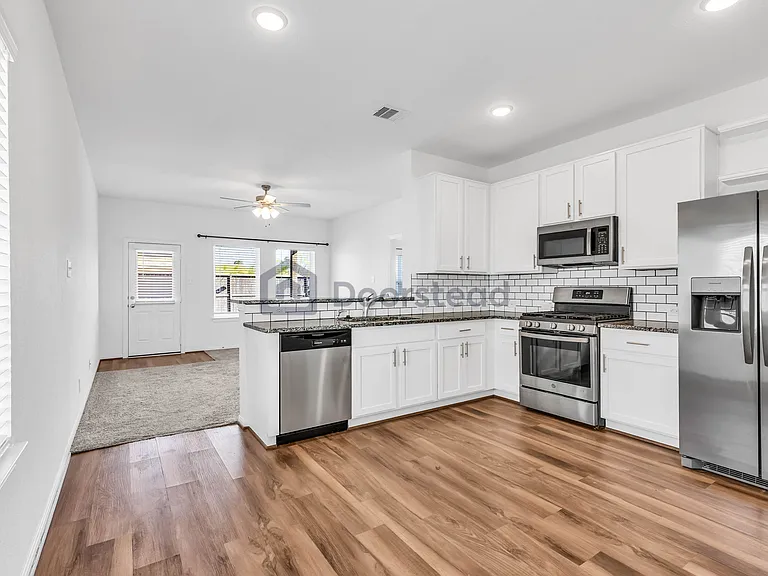 24014 Farmstead Dr — Photo 12