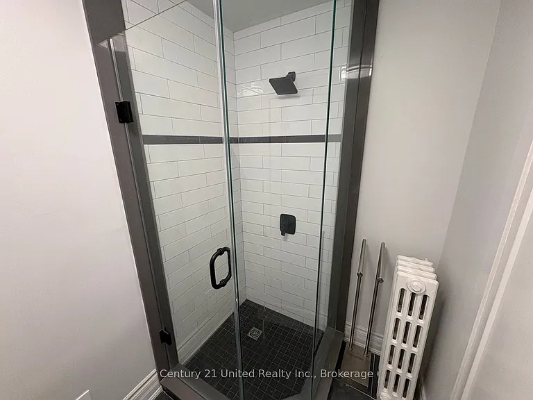172.5 Hunter St W #4 — Photo 12