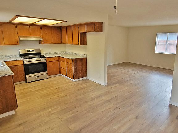 3rd image of 4159 Meade St