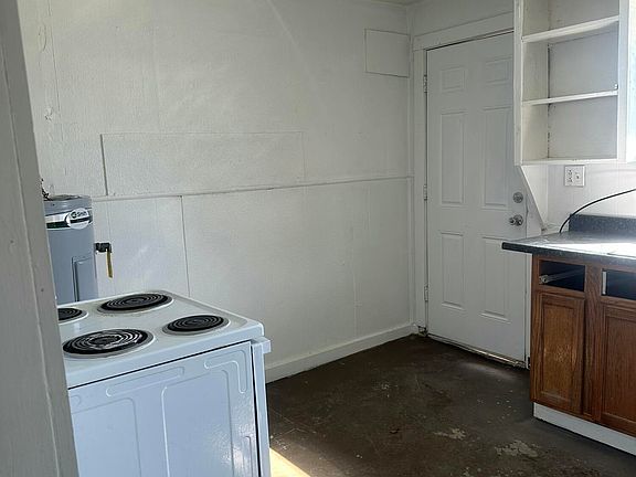 4th image of 901 S Roosevelt Ave #6