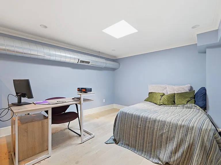 500 Jefferson St #5 — Photo 13