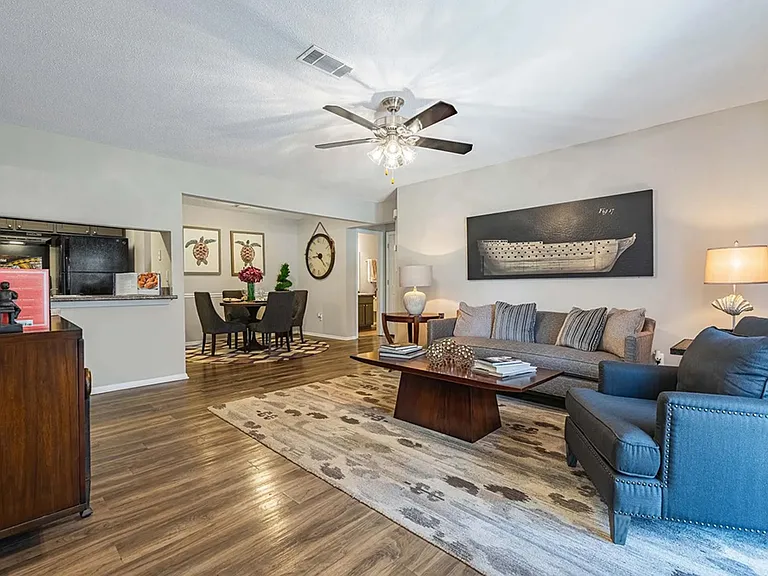 Azure Cove Apartment Homes — Photo 46