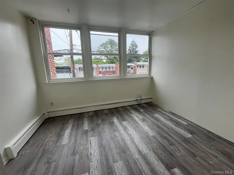 156 Coolidge St — Photo 9