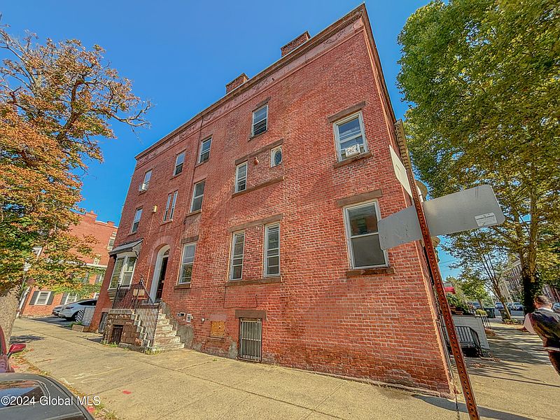 3rd image of 303 State Street