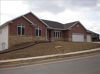 1st image of 3244 Honeysuckle Ln
