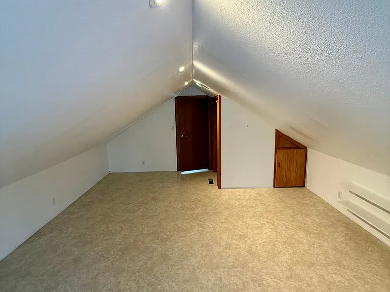 2036 Lavey St — Photo 17