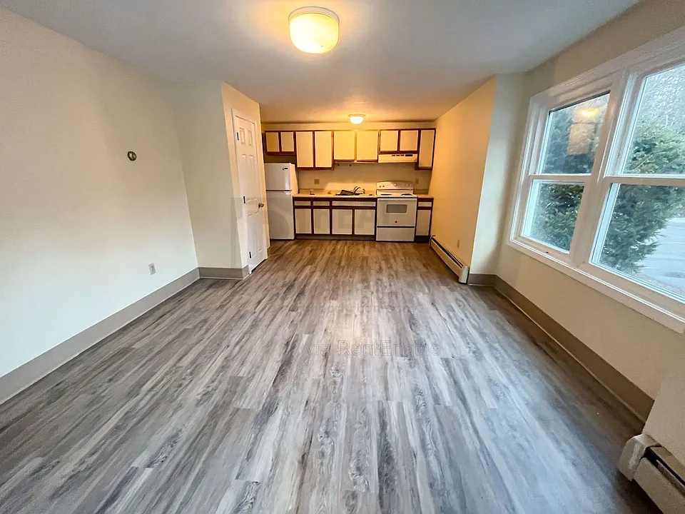 22 Ellison Dr #13