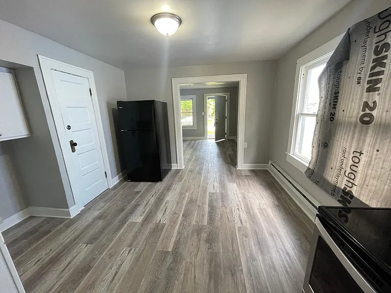 939 N Ewing St — Photo 10